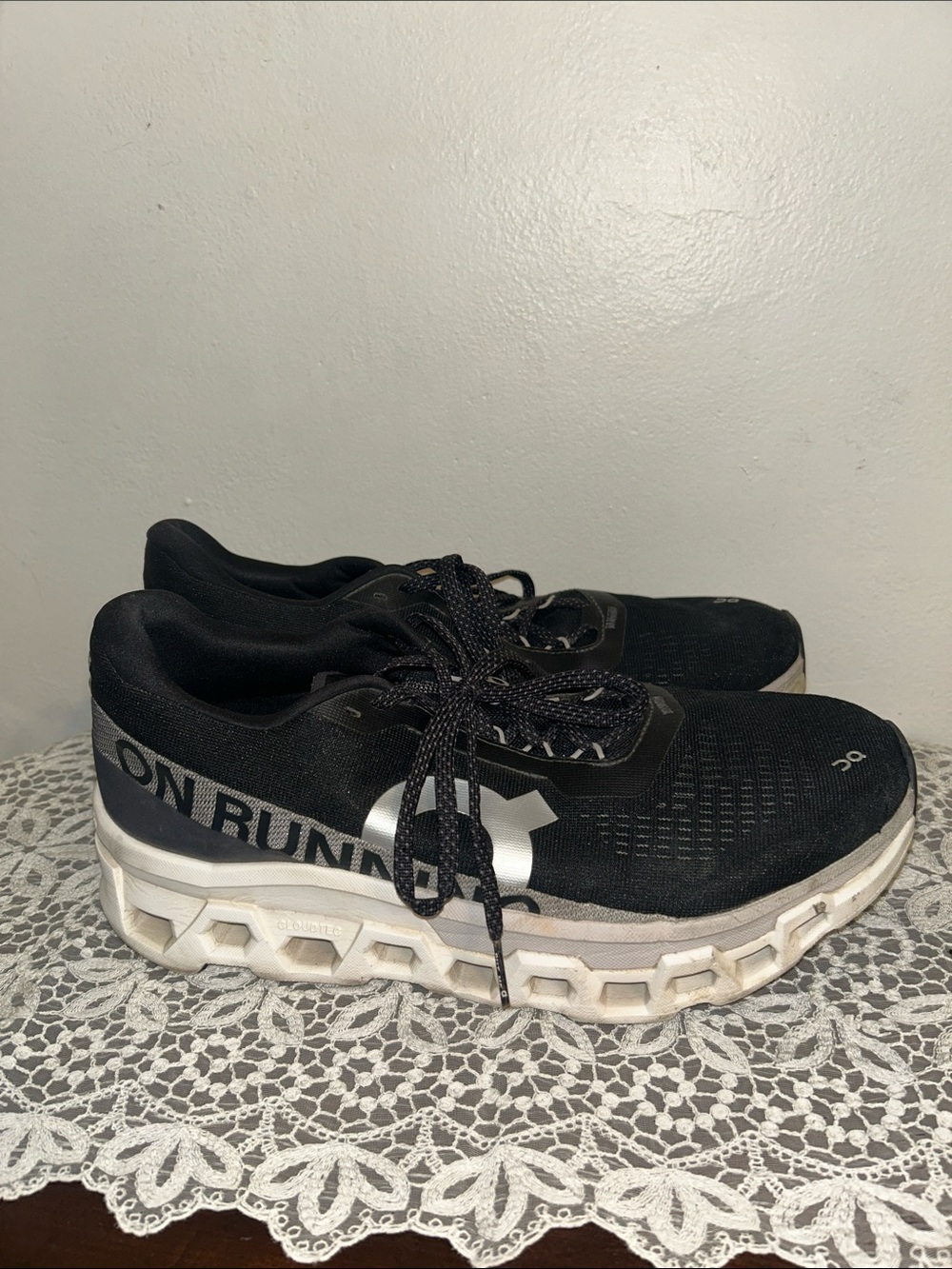 On Running Black Frost Men’s Running Sneakers Cloudmonster 2 Size 12
